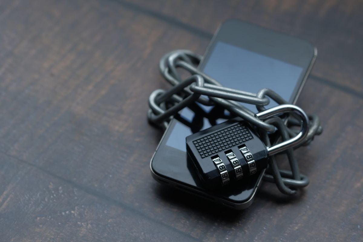 Smartphone with security lock screen. Photo by Towfiqu barbhuiya on Pexels